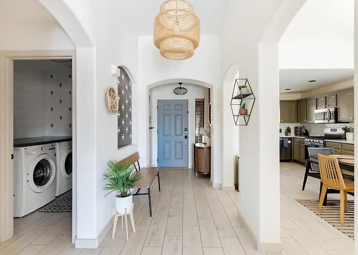 Flower Street House Pool, Spa, Golf! Holiday home