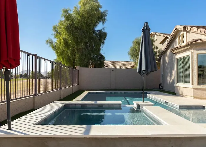 Flower Street House Pool, Spa, Golf! Queen Creek