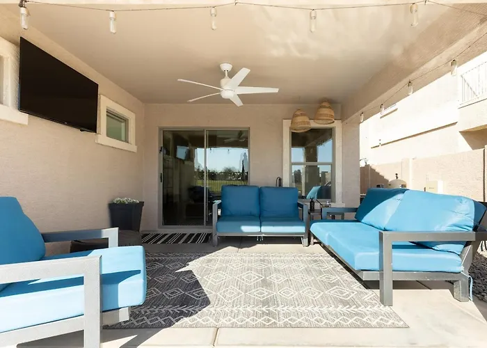 Holiday home Flower Street House Pool, Spa, Golf!